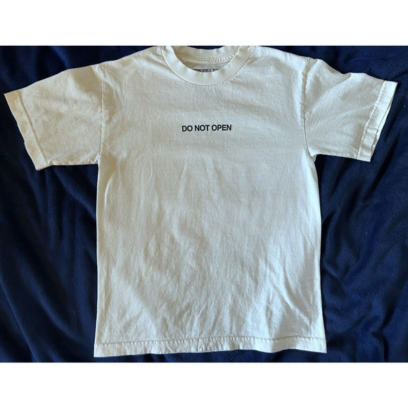 The Chainsmokers T Shirt Memories Tour 2017 Do Not Open Mens Medium - Picture 6 of 6